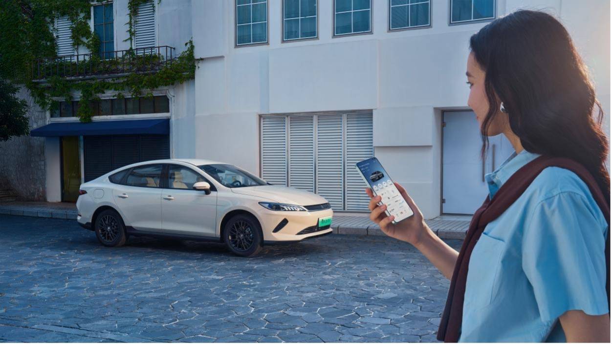 起！比亚迪第二代秦PLUS加推进取型pg电子免费模拟器全系限时698万元(图2)